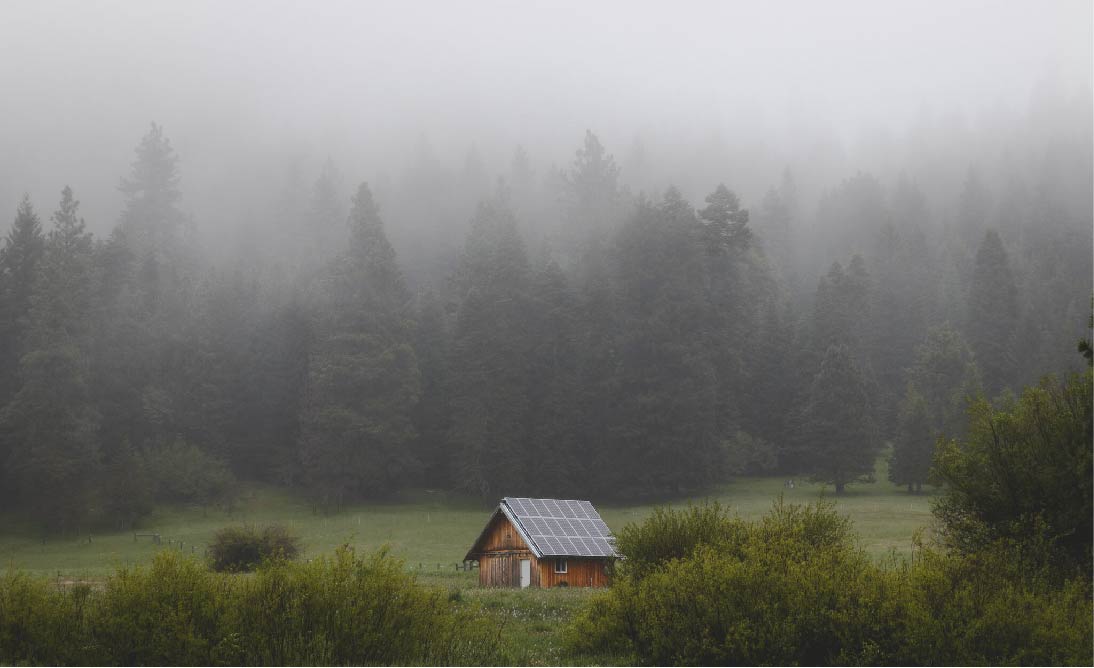 Off-Grid Essentials: A Complete Guide to Select the Best Solar Generator for Off-Grid Living